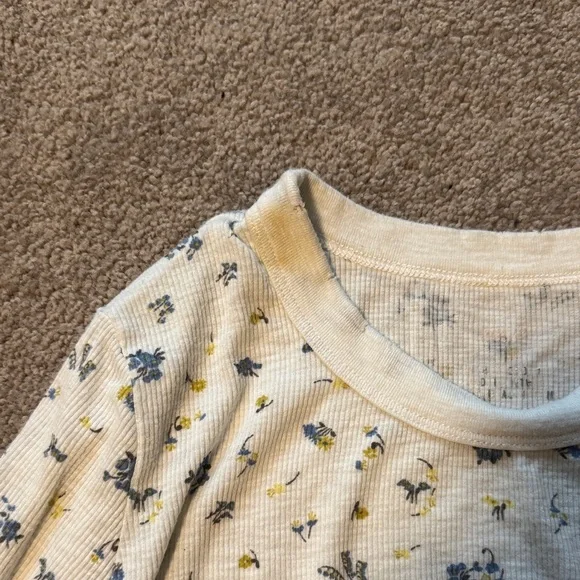 Aerie Cream and Navy Floral Long Sleeve Top - Picture 3 of 5